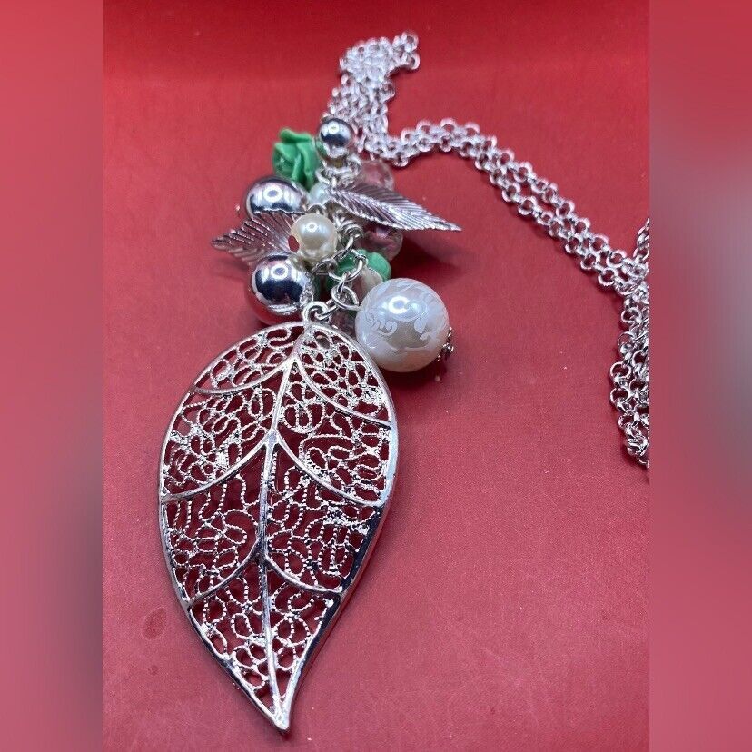 Mudd Women’s Necklace Grapes Leaf Silver Tone 30”